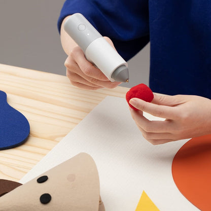 Cordless Manual-Feeding Glue Gun - Tampa Home & Garden Store
