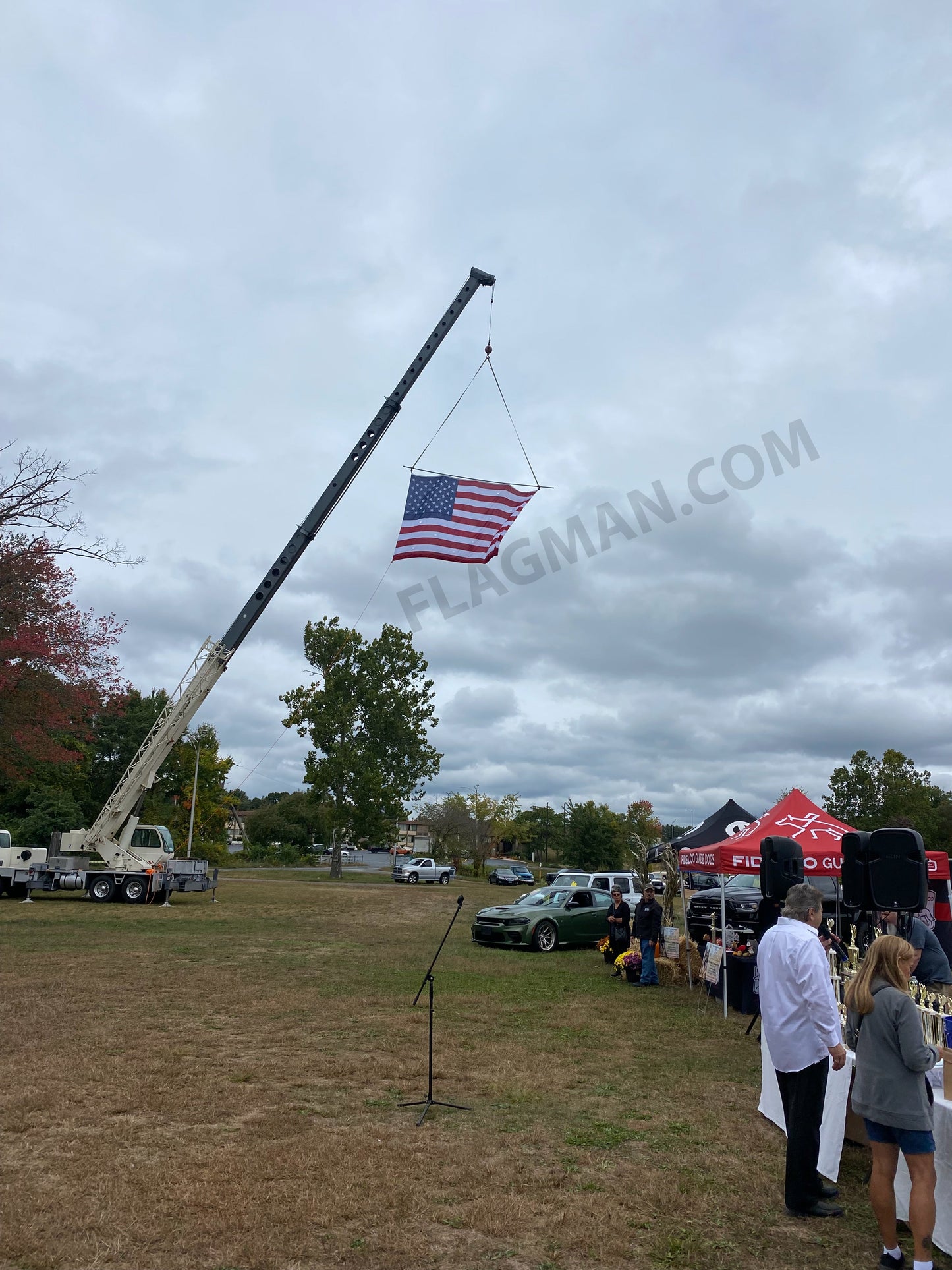 Drapeau américain en polyester ventilé AerialVent™ pour affichage aérien | Fabriqué aux États-Unis
