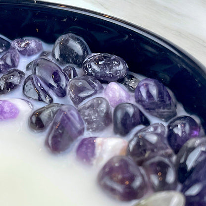 Cypress Mist Crystal Candle with Amethyst | Coconut-Soy Wax Candle, 9oz - Tampa Home & Garden Store