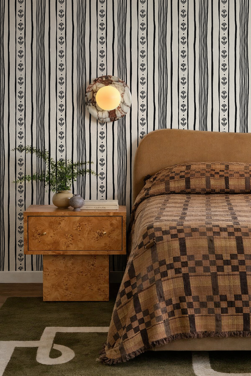 Daisy Chain Stripe Wallpaper, beige and black - Tampa Home & Garden Store