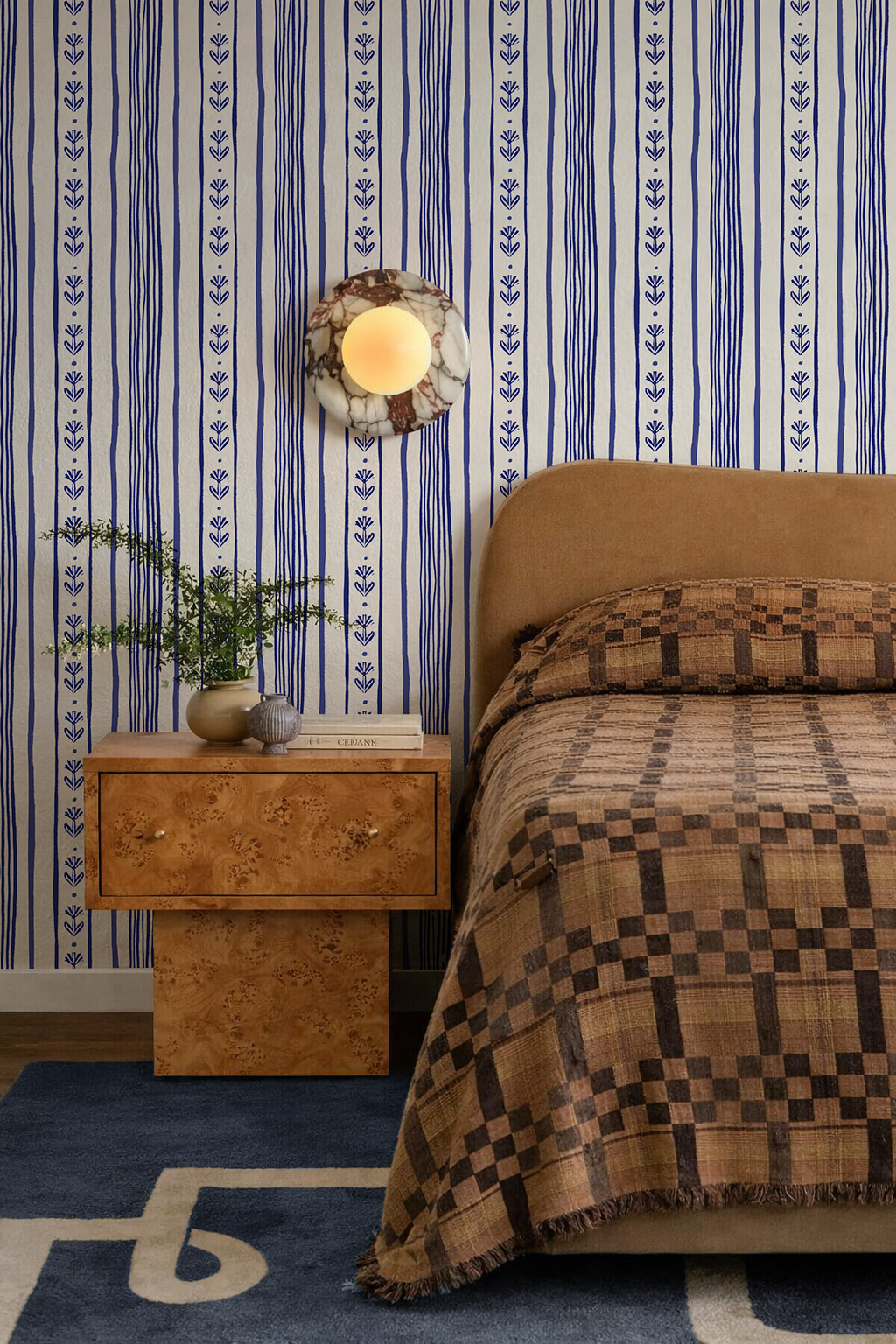 Daisy Chain Stripe Wallpaper, beige and blue - Tampa Home & Garden Store