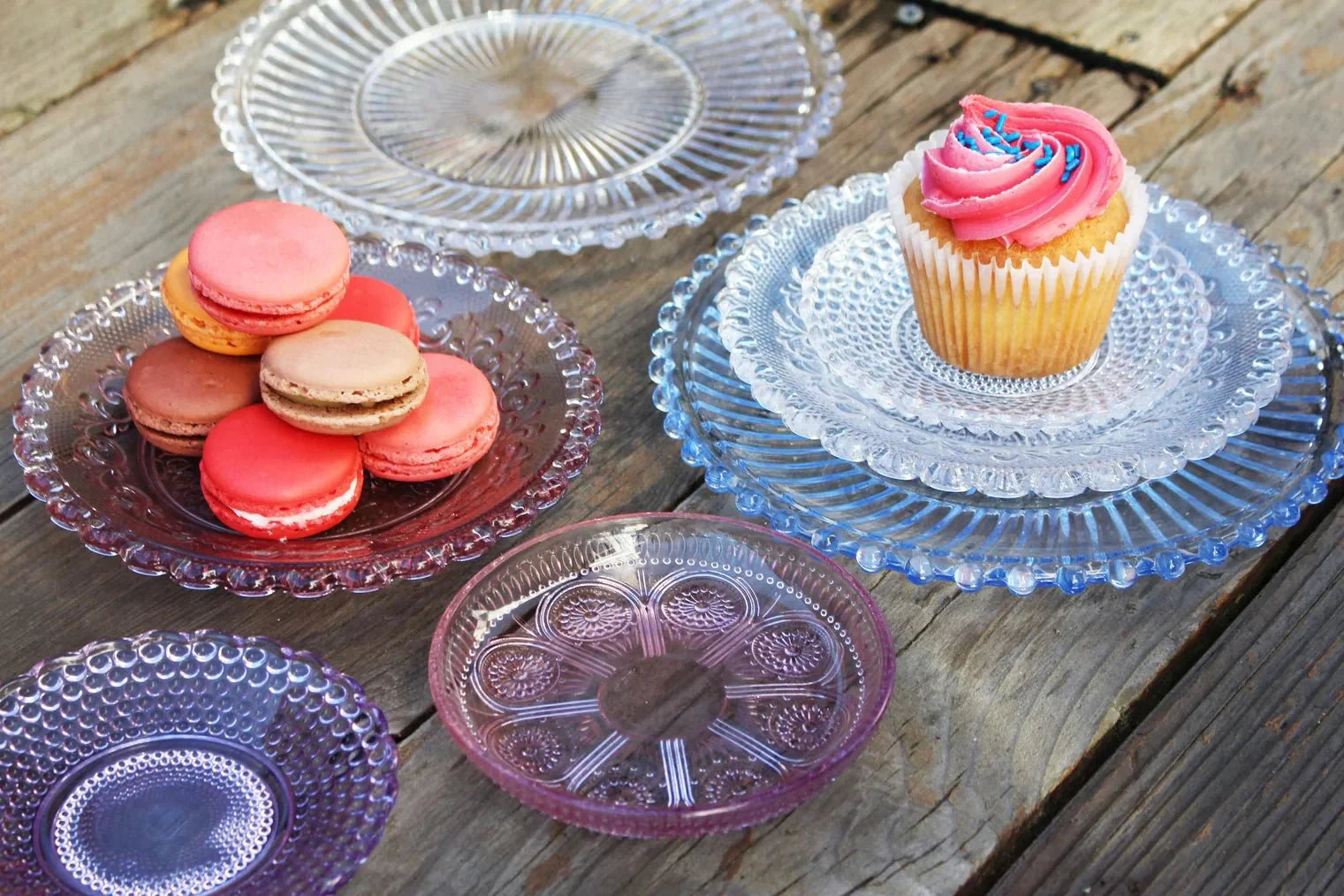 Danielle Ribbed Glass Plate - Tampa Home & Garden Store