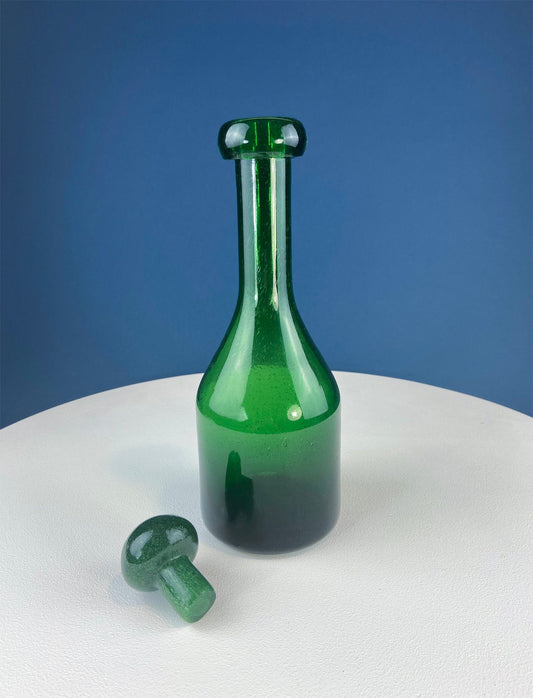 Dark Green Glass Decanter with Matching Stopper. Hand Blown Glass Carafe. Office Decor. Social Club Decor. Men Cave Accessory. Gift for Dad. - Tampa Home & Garden Store