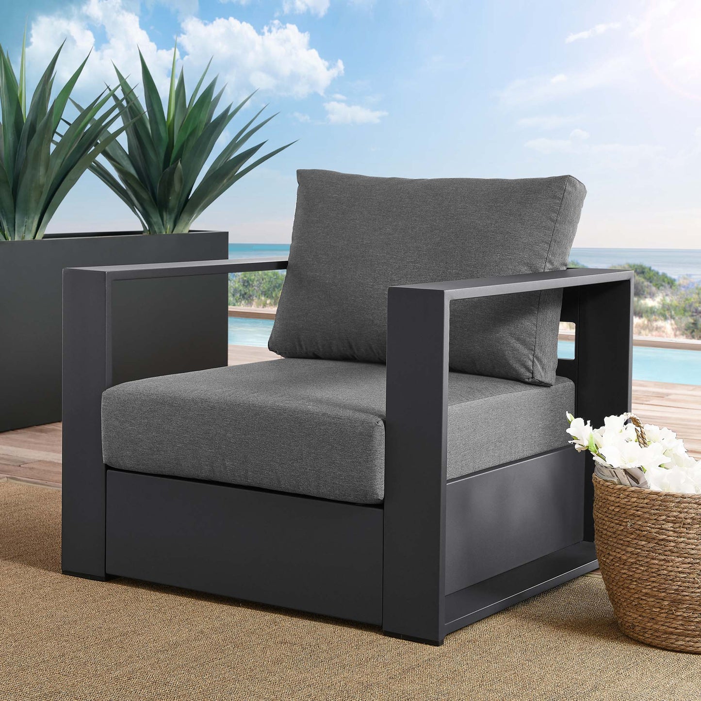 the classic Tahoe Outdoor Aluminum Armchair