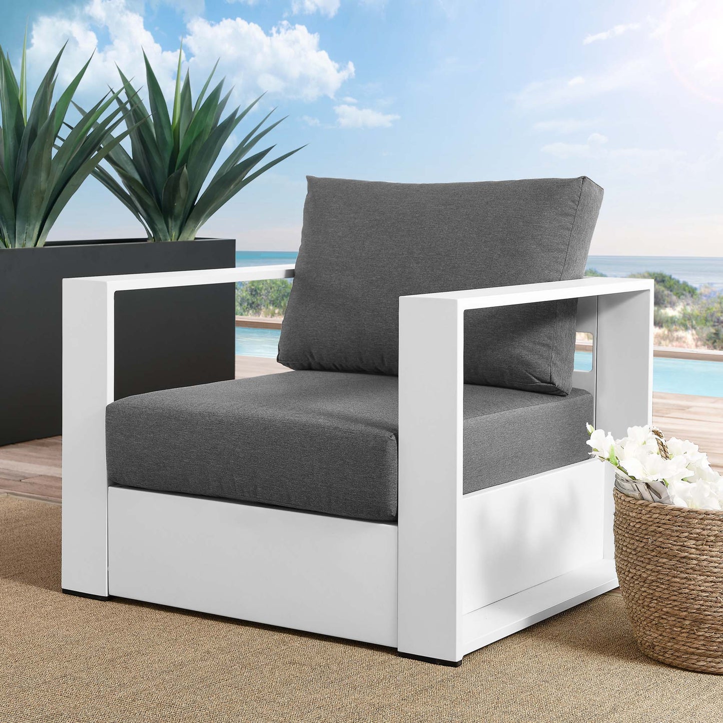 the classic Tahoe Outdoor Aluminum Armchair