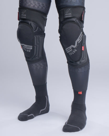 EVS TP199 Lite Blackout Knee Guards pair with protective padding in black on Tampa Home & Garden Store