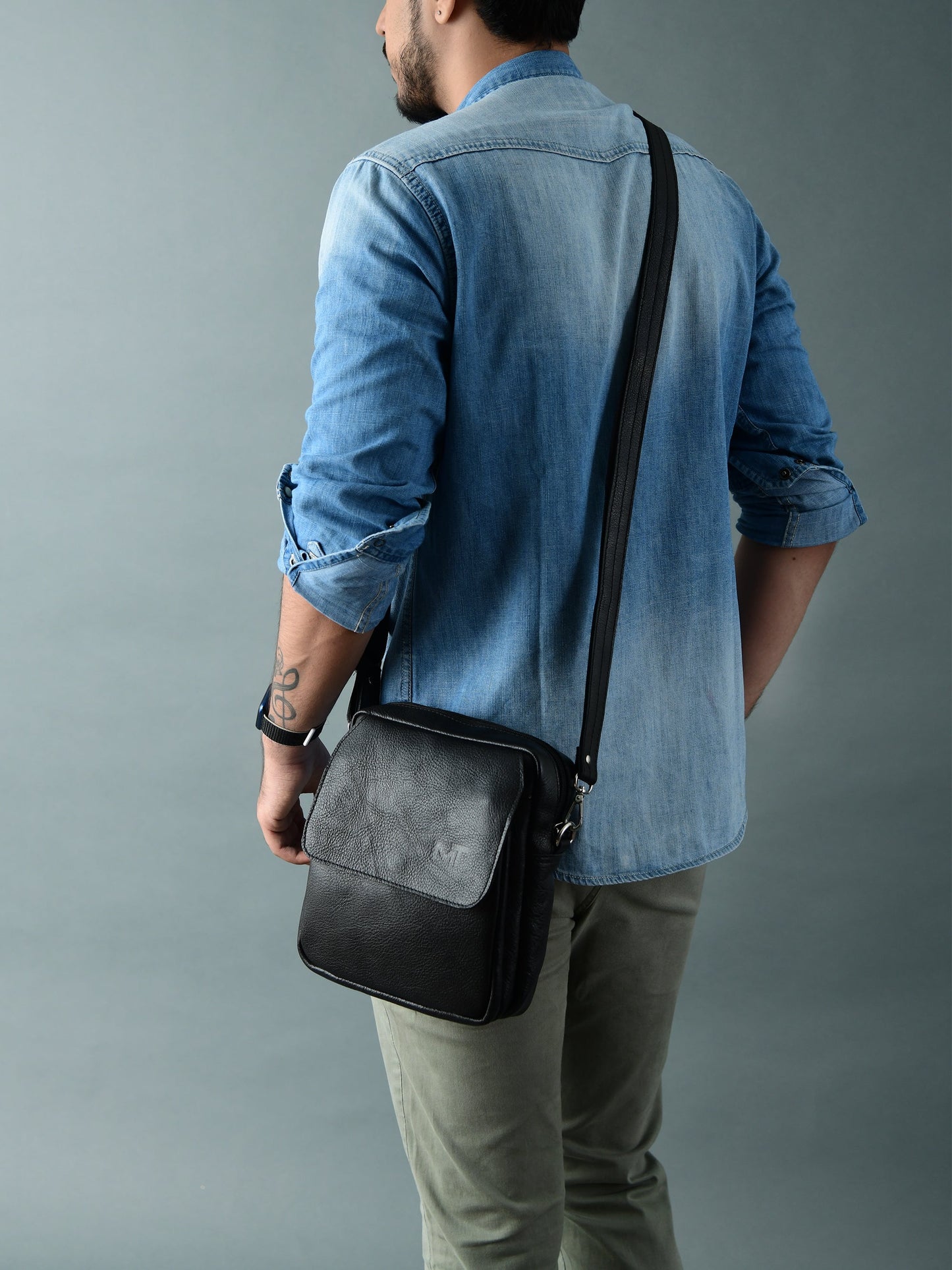 Enzo Black Side Messenger - Tampa Home & Garden Store