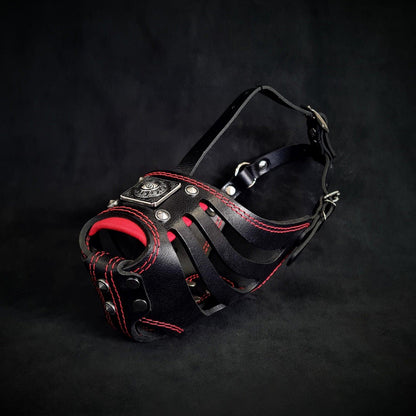 ''Eros'' Basket Muzzle black & red - Tampa Home & Garden Store