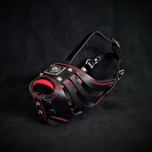 ''Eros'' Basket Muzzle black & red - Tampa Home & Garden Store