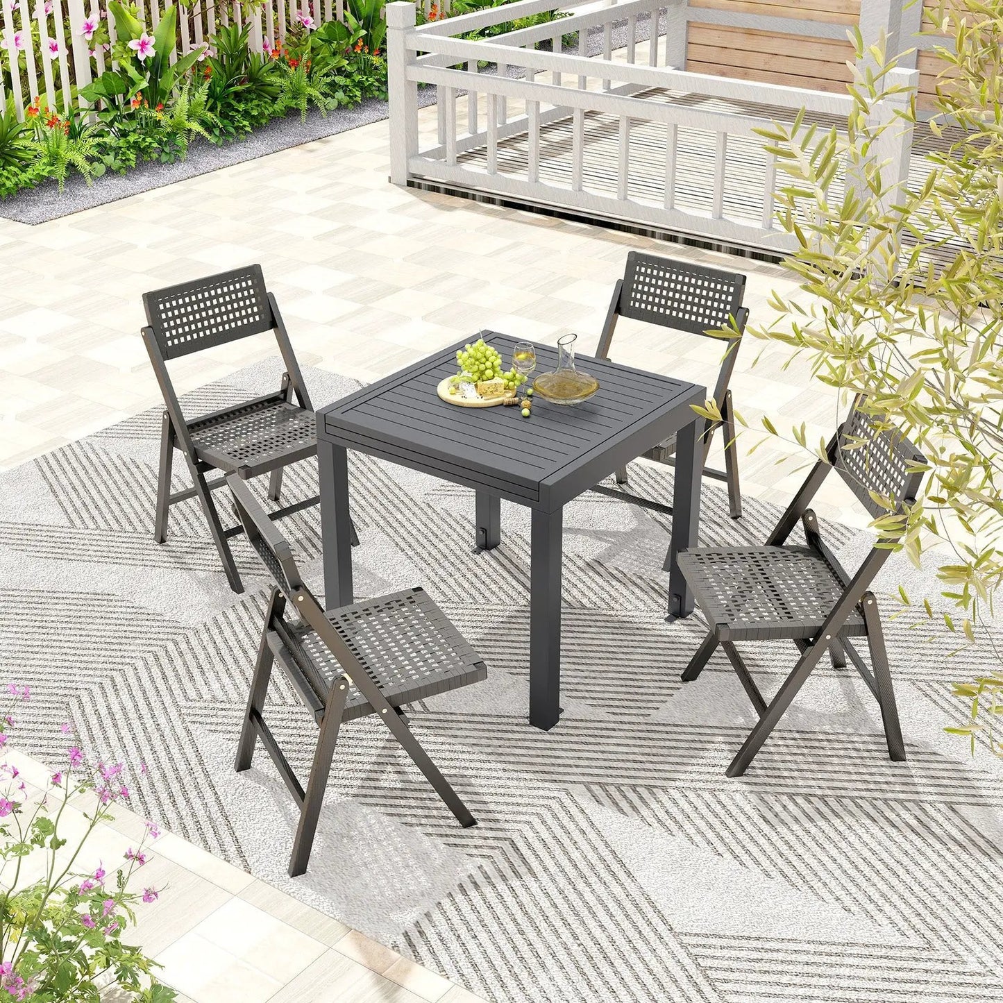 Expandable Patio Table for 4-6 Guests Aluminum