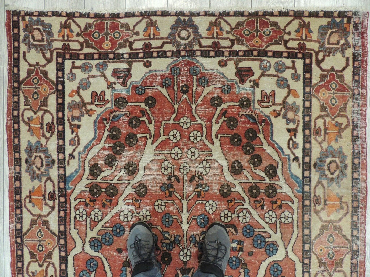 Exquisite Distressed Fine Persian Area Rug 5x7 Ft - Tampa Home & Garden Store