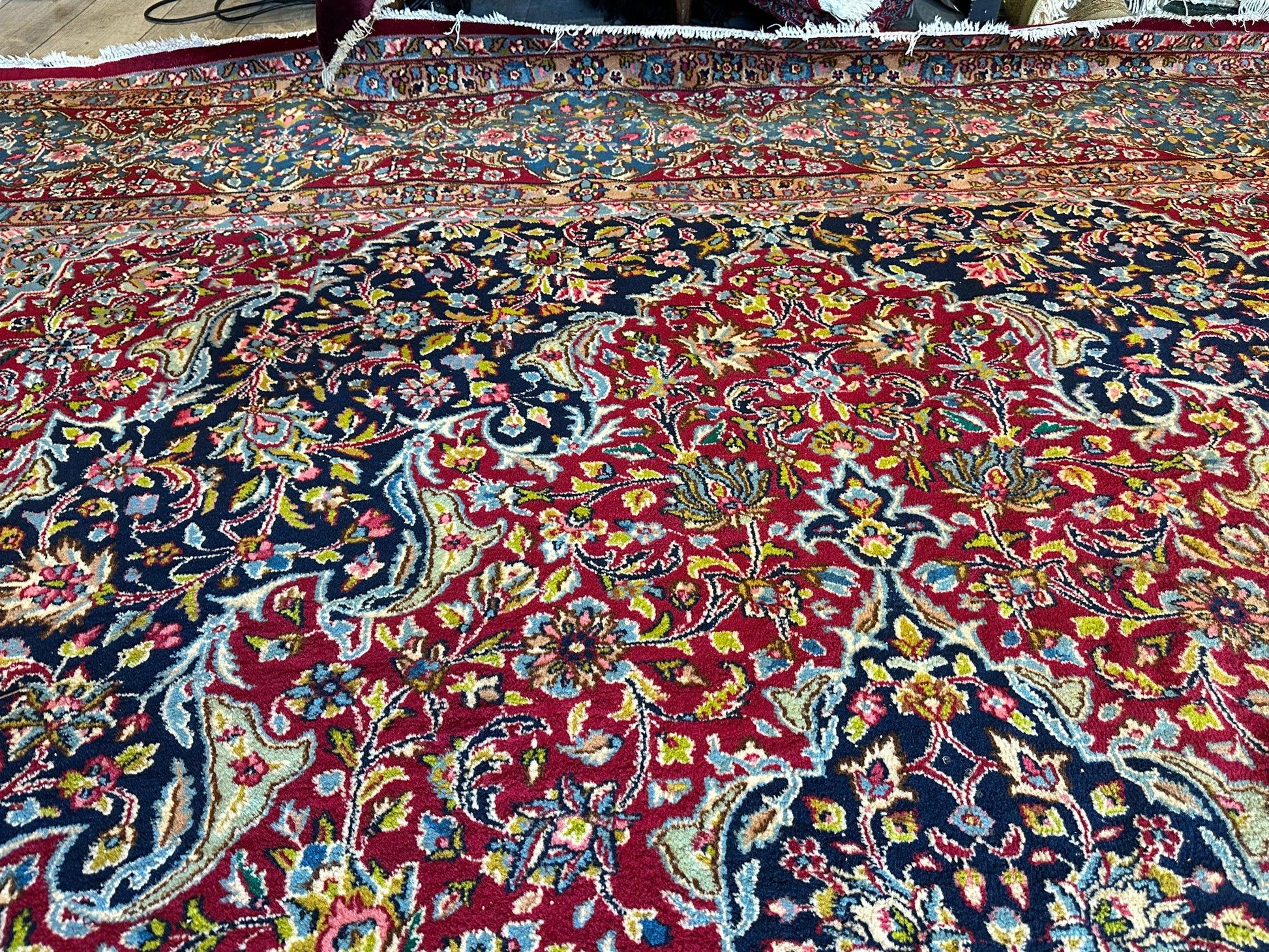 Exquisite Persian Vintage Medalian Rug 10 x 13 - Tampa Home & Garden Store