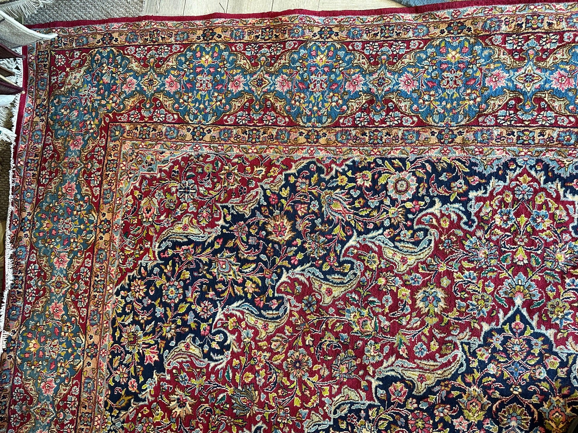 Exquisite Persian Vintage Medalian Rug 10 x 13 - Tampa Home & Garden Store