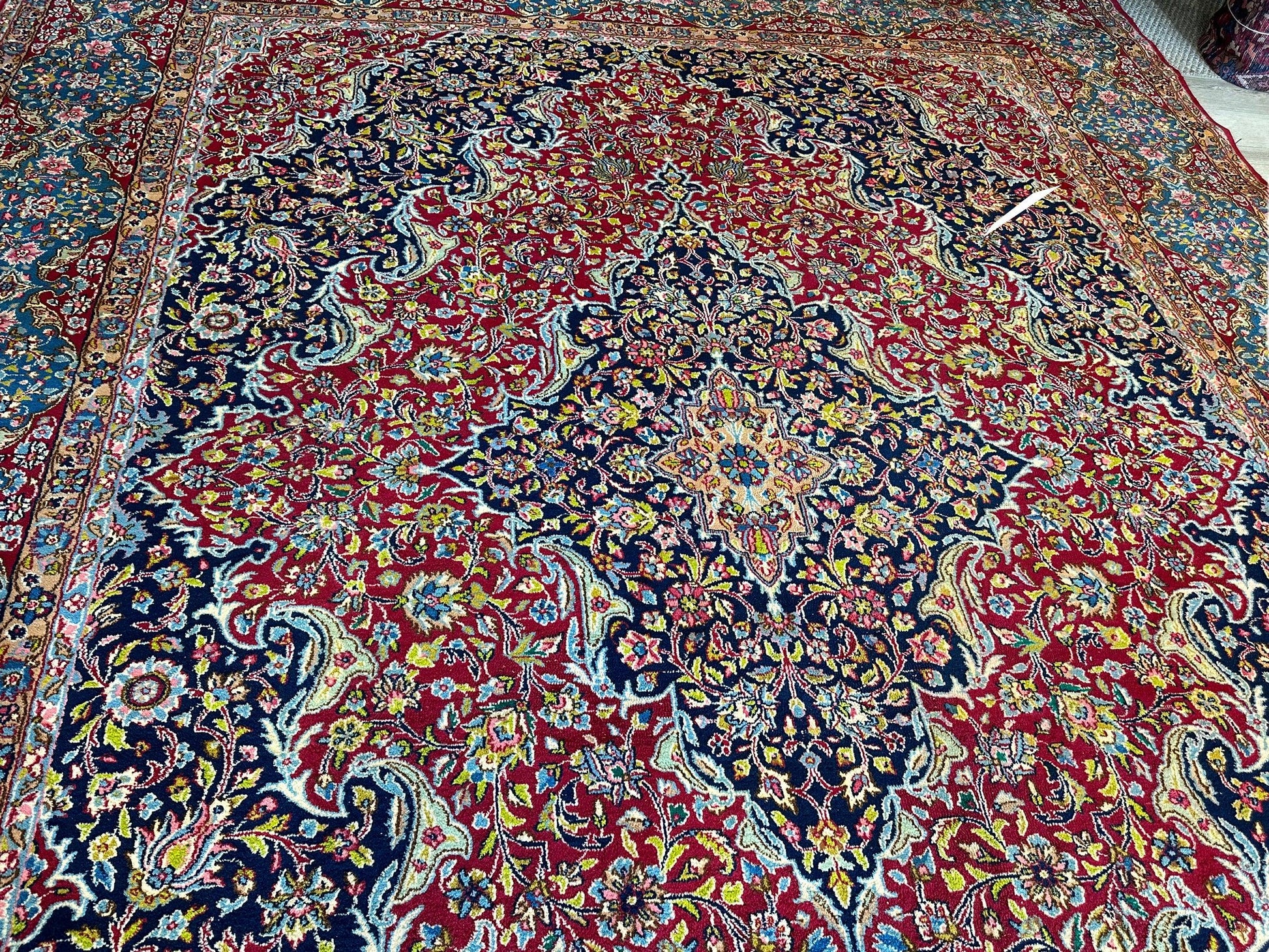 Exquisite Persian Vintage Medalian Rug 10 x 13 - Tampa Home & Garden Store