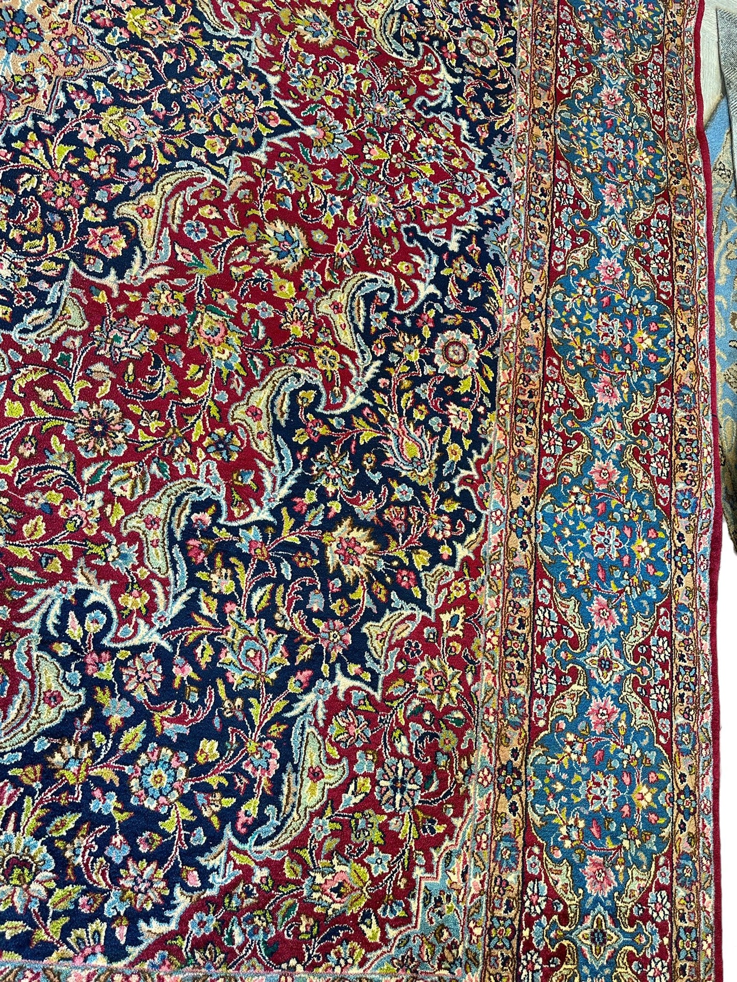 Exquisite Persian Vintage Medalian Rug 10 x 13 - Tampa Home & Garden Store