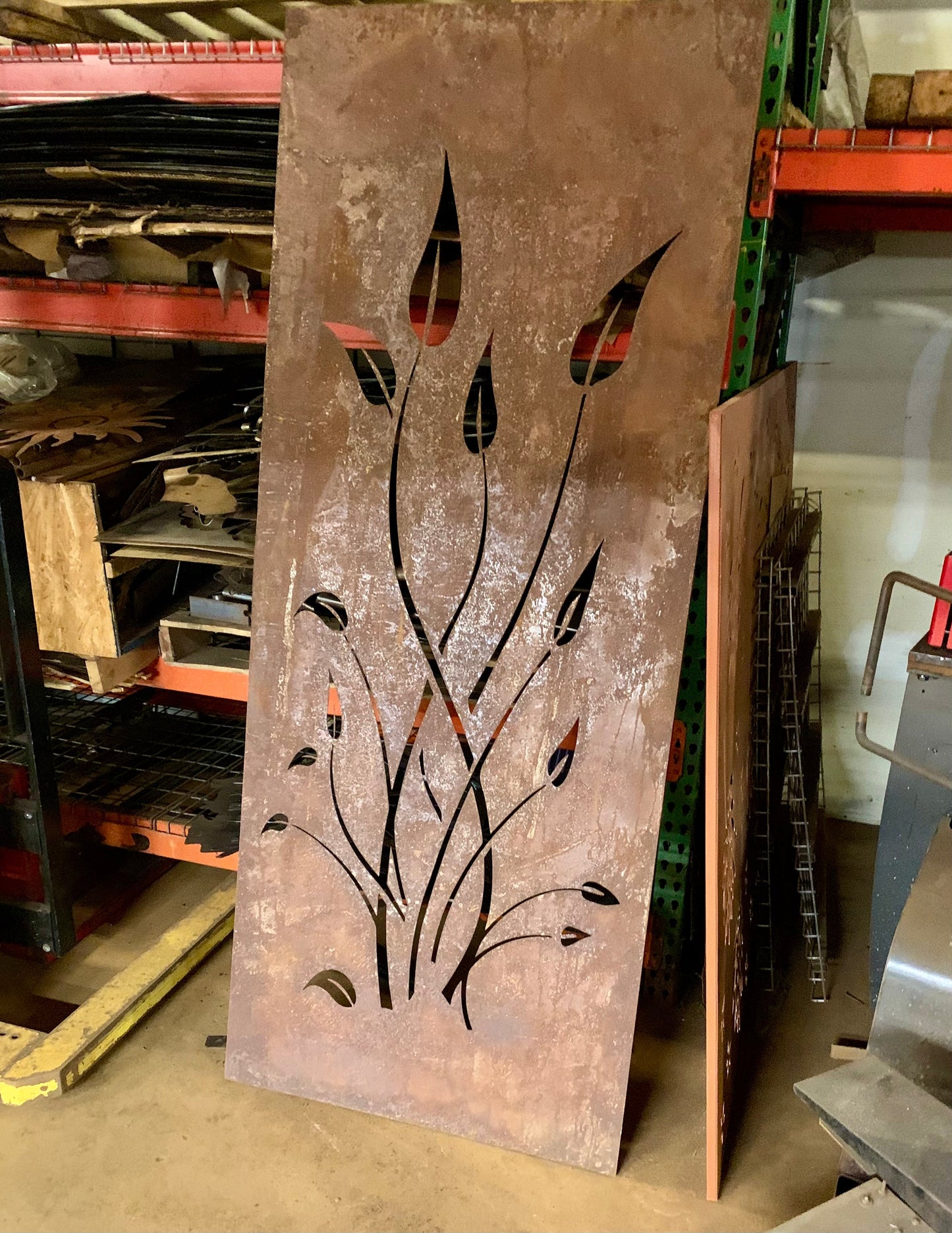 Leaf-cutout privacy panel in rusty brown, heavy-duty steel 24x60/24x72 on Tampa Home & Garden Store