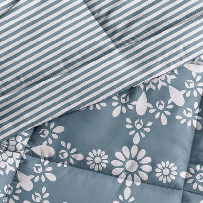 Juego de edredón floral y de rayas reversible de 3 piezas azul y blanco, tamaño Full/Queen