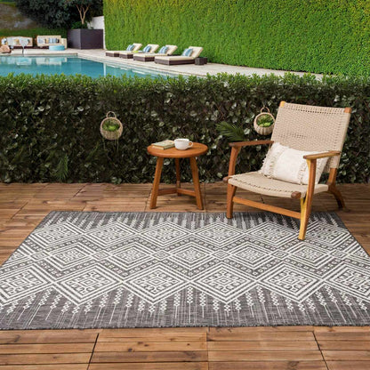 Frankville Black&White Outdoor Rug by Boutique Rugs geometric pattern on Tampa Home & Garden Store