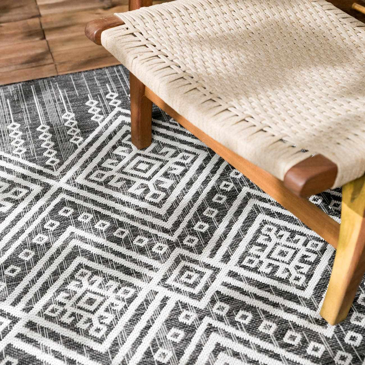 Frankville Black&White All Over Performance Outdoor Rug with geometric pattern on Tampa Home & Garden Store