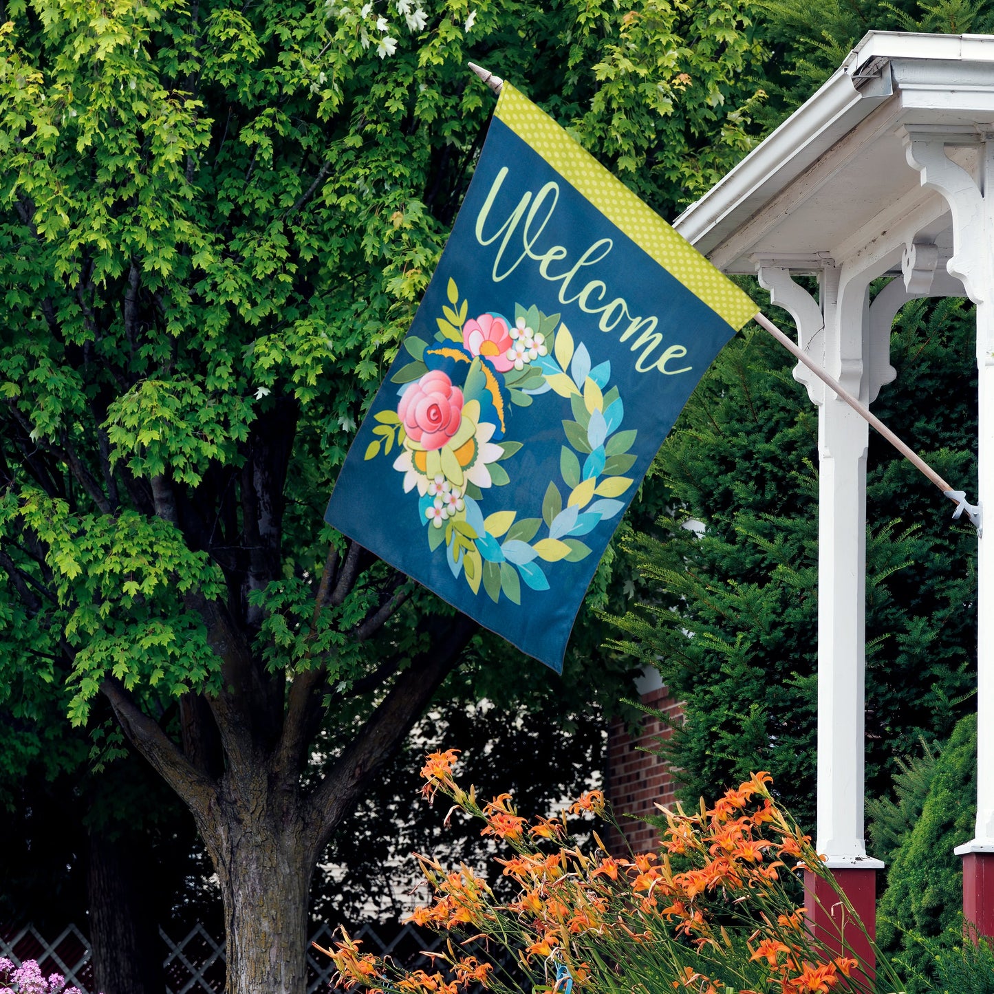 Flower Garden House Burlap Flag - Tampa Home & Garden Store