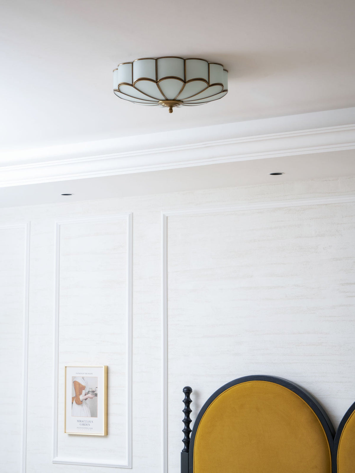 Ceiling light Moktan Sabai flower-shaped frosted glass with brass frame for ambient glow on Tampa Home & Garden Store
