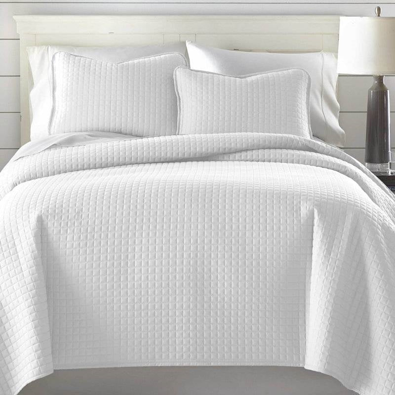Full/Queen Lightweight White Ultra Soft 3-Piece Microfiber Quilt Set - Tampa Home & Garden Store