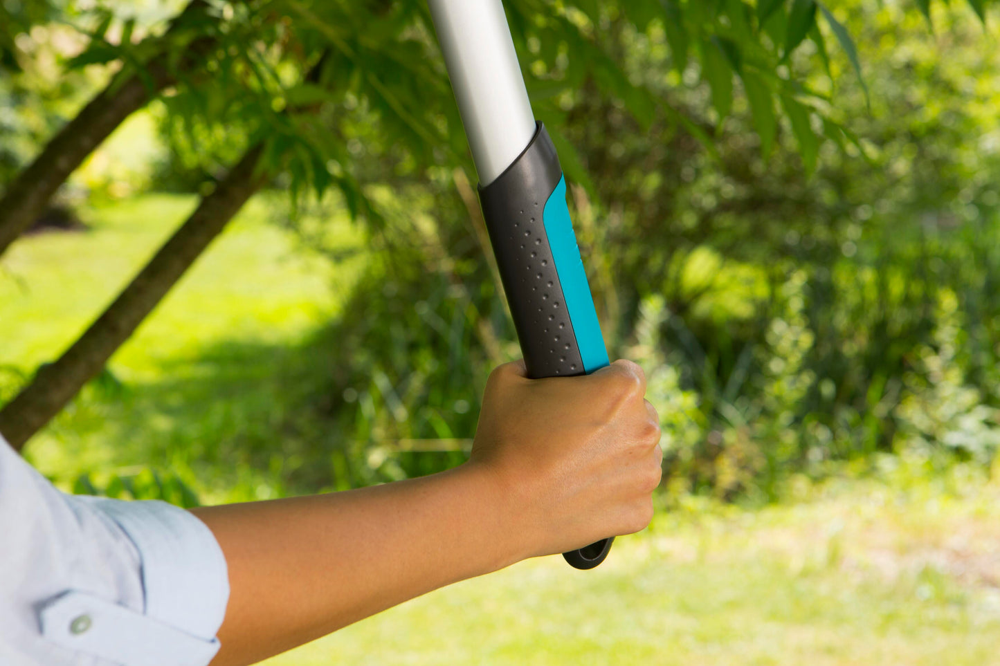 Pruning Lopper EasyCut 680 A by Gardena; black grip with teal accents, handheld garden tool on Tampa Home & Garden Store