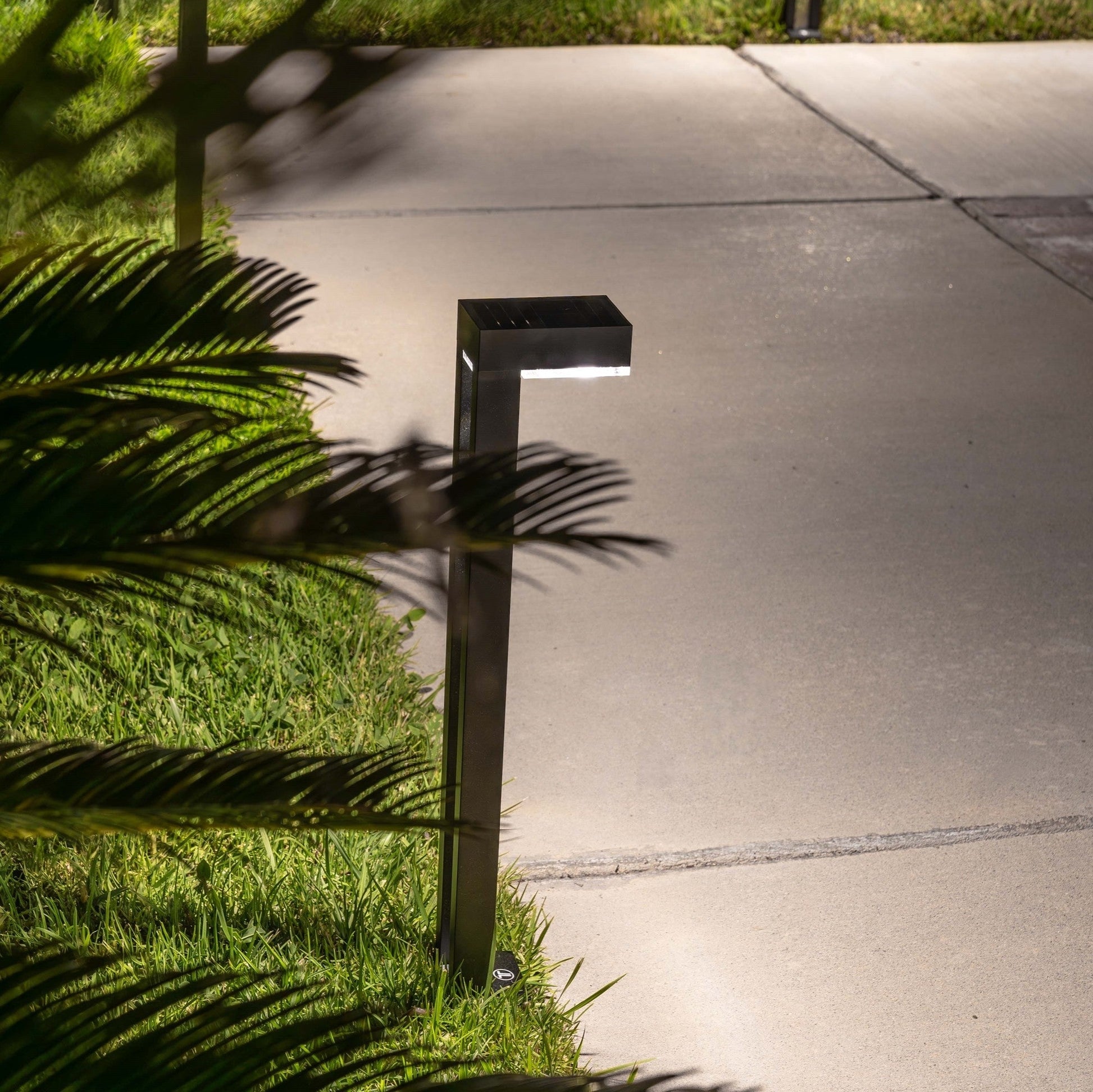 German Osram Pro-Line Bollard Solar Lights® | 100LM | Aluminum / Glass | 2-Pack - Tampa Home & Garden Store