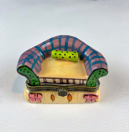 Golf Club Bag Collectible Porcelain Limoges Box.  Miniature Hand Painted Pill or Trinket Box. Gift for Golfing Dad, Buddy, Him Her. - Tampa Home & Garden Store