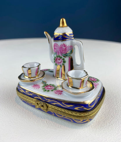 Golf Club Bag Collectible Porcelain Limoges Box.  Miniature Hand Painted Pill or Trinket Box. Gift for Golfing Dad, Buddy, Him Her. - Tampa Home & Garden Store
