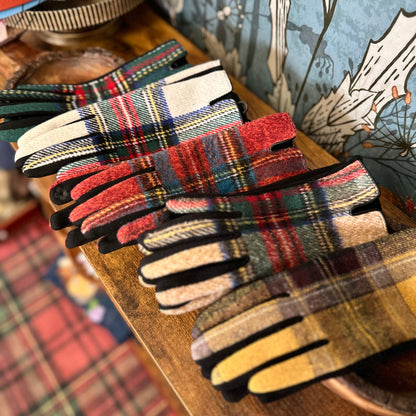 Green Woven-Look Tartan Plaid Touchscreen Gloves - Tampa Home & Garden Store