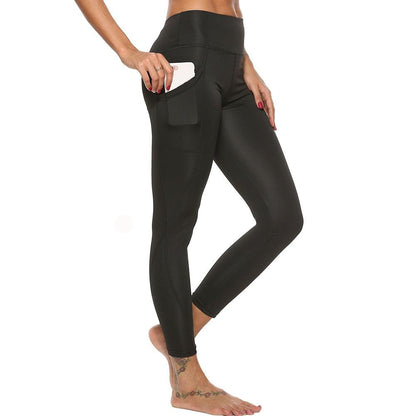 Stevvex women's black cropped leggings with thigh cellphone pocket, seamless scrunch fit on Tampa Home & Garden Store