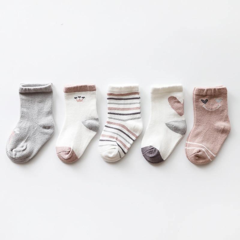 5-pack Stevvex newborn cotton socks; pastel grey and ivory striped on Tampa Home & Garden Store