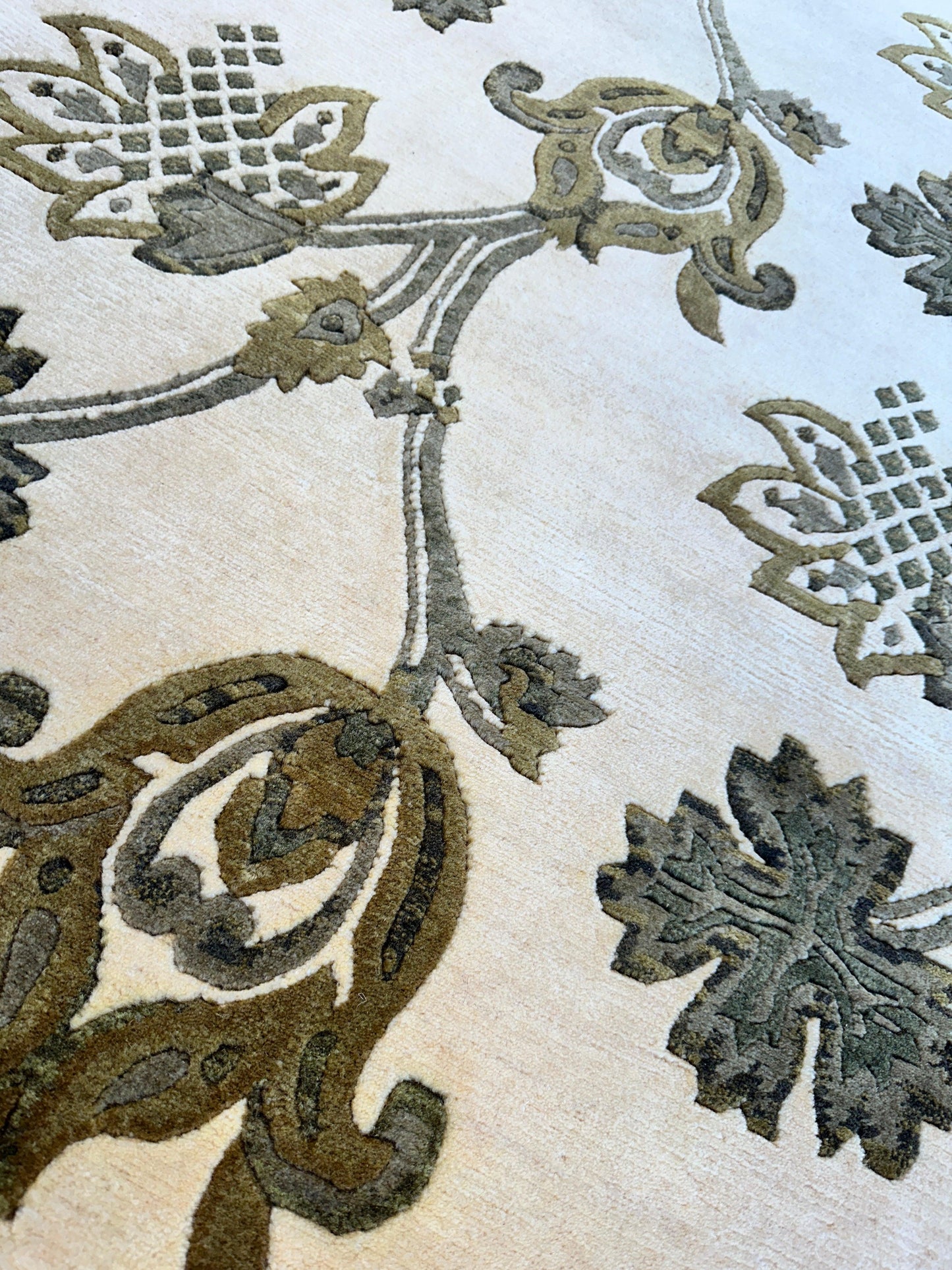 Hand-Knotted Indian Rug - 7'11" x 9'9" - Wool - Floral Pattern - Elegant Beige and Green Design - Tampa Home & Garden Store