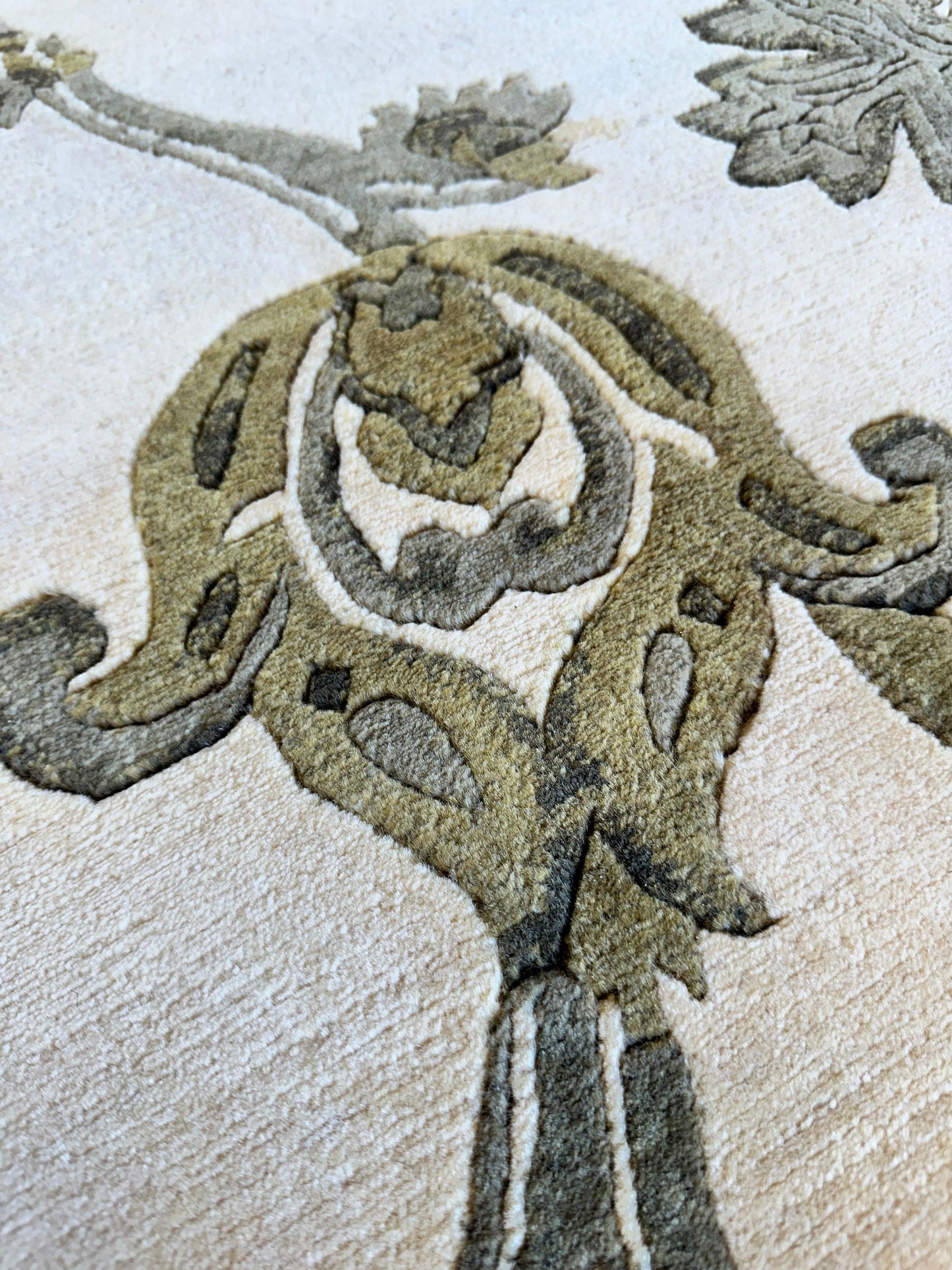 Hand-Knotted Indian Rug - 7'11" x 9'9" - Wool - Floral Pattern - Elegant Beige and Green Design - Tampa Home & Garden Store