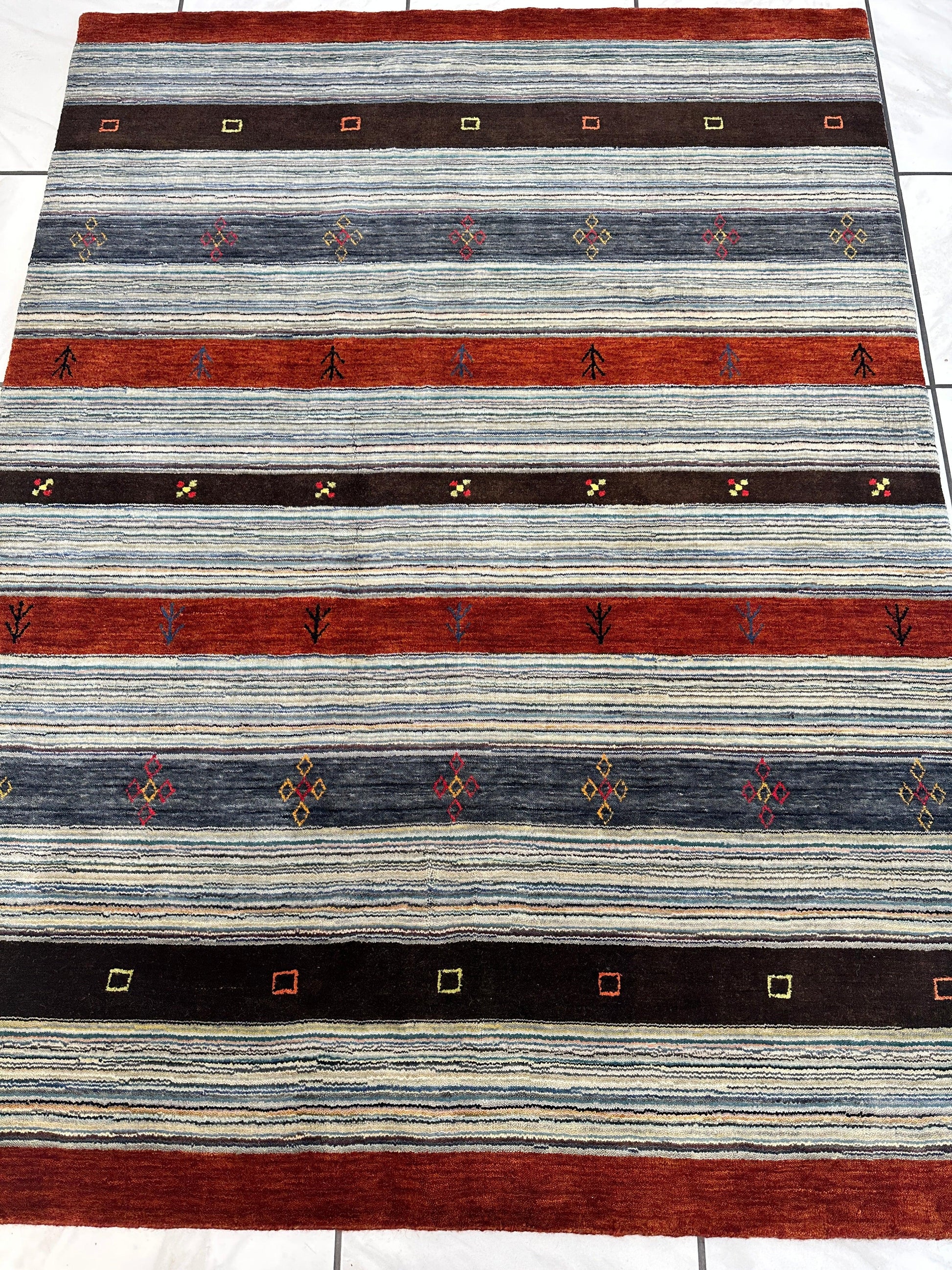 Hand-Knotted Indo-Gabbeh Wool & Bamboo Rug – 5'2" x 7' – Durable Striped Design - Tampa Home & Garden Store