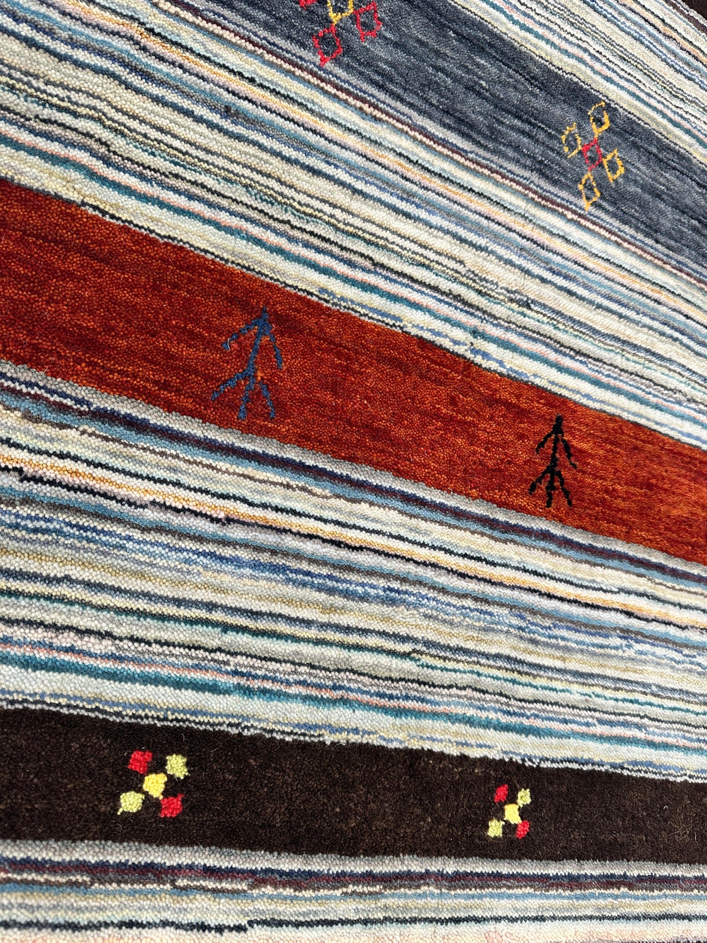 Hand-Knotted Indo-Gabbeh Wool & Bamboo Rug – 5'2" x 7' – Durable Striped Design - Tampa Home & Garden Store