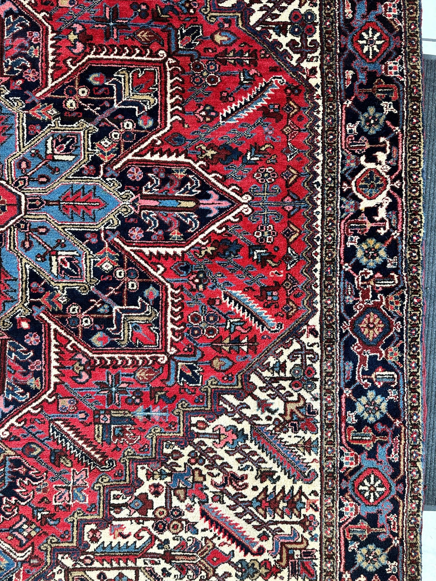 Hand-Knotted Persian Heriz Wool Rug – 9’ x 12’ – Geometric Medallion Design - Tampa Home & Garden Store