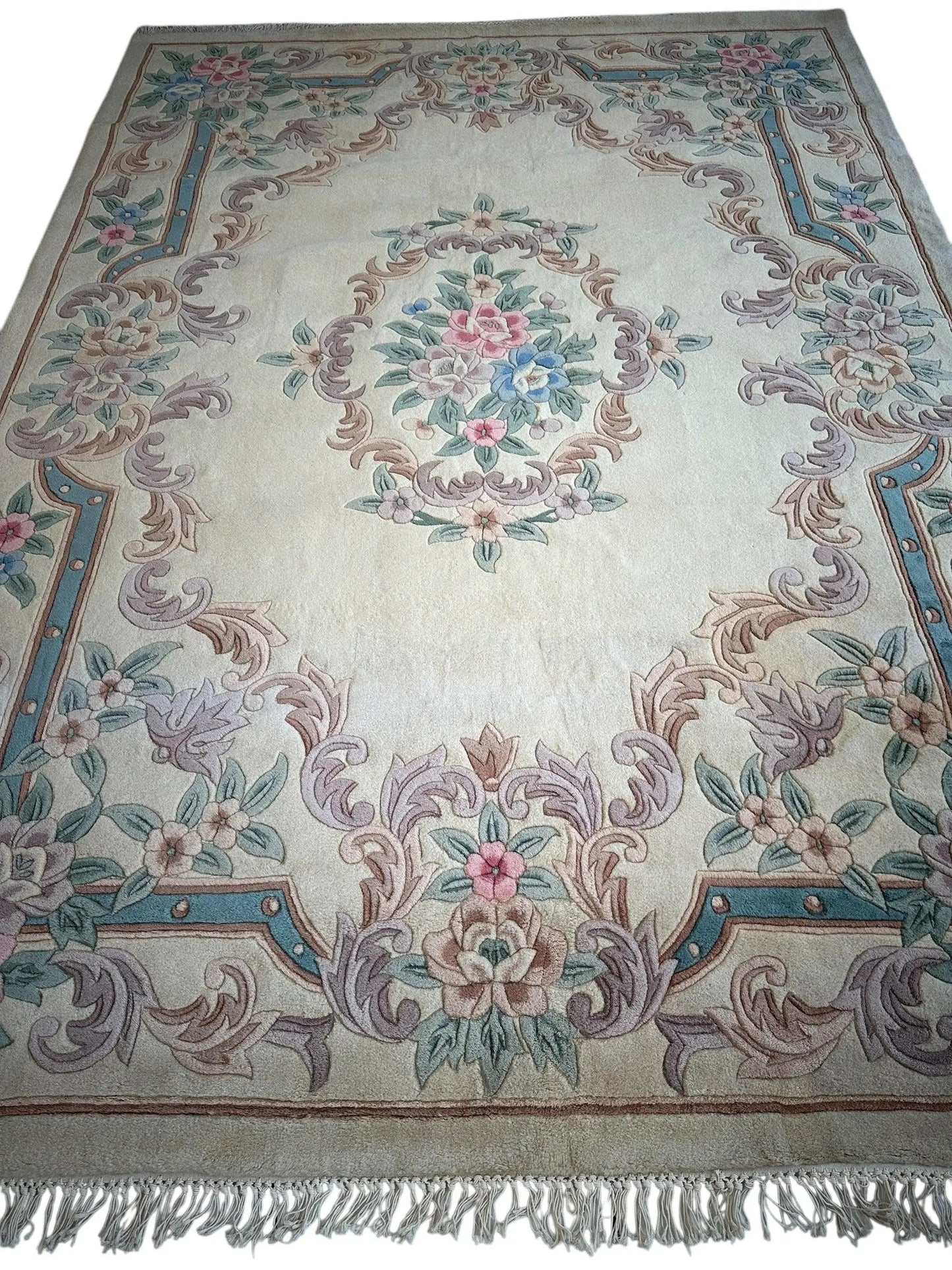 Hand-Tufted Chinese Aubusson Wool Rug – 7'10" x 11' – Luxurious Traditional Design - Tampa Home & Garden Store