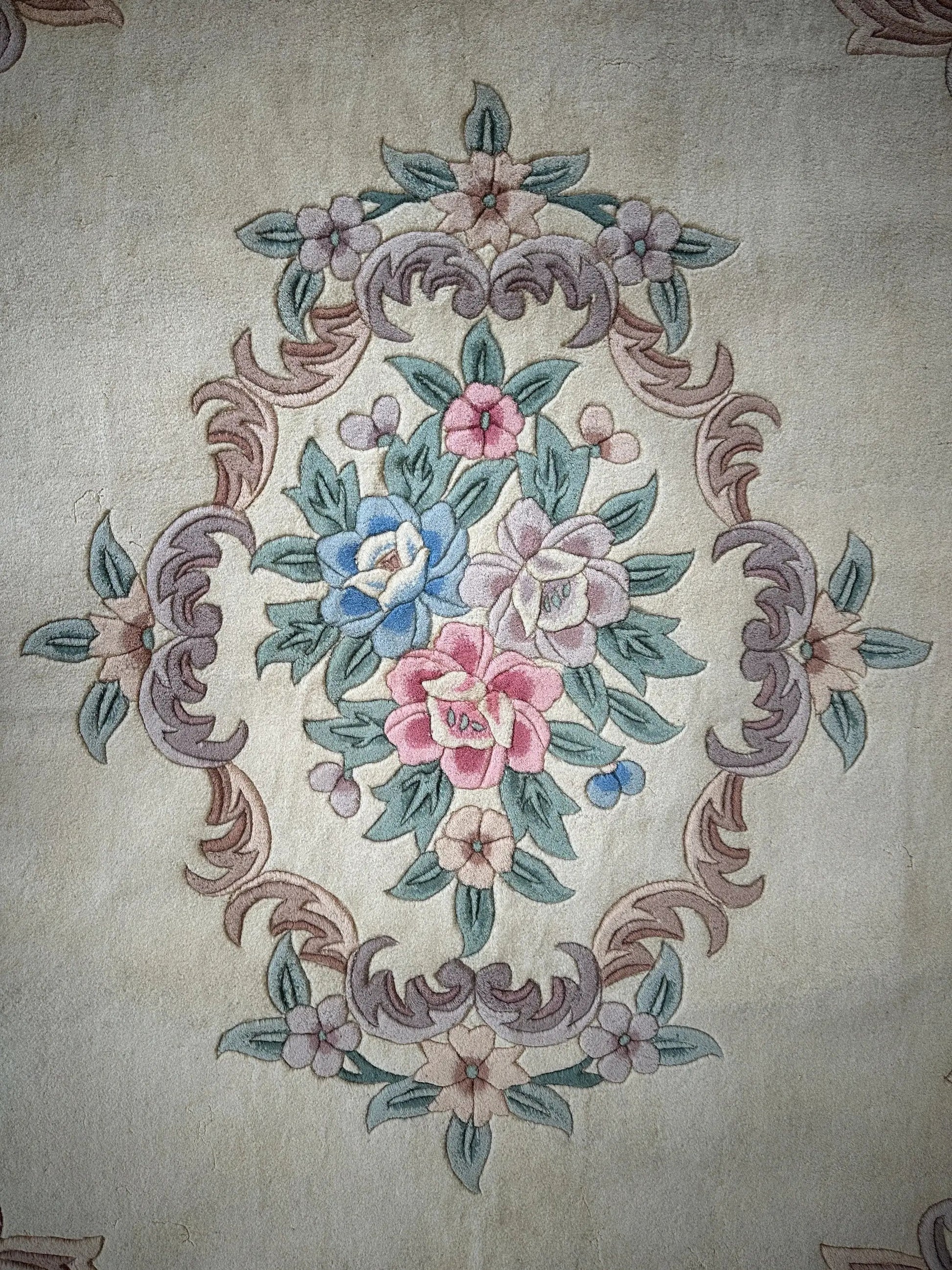 Hand-Tufted Chinese Aubusson Wool Rug – 7'10" x 11' – Luxurious Traditional Design - Tampa Home & Garden Store