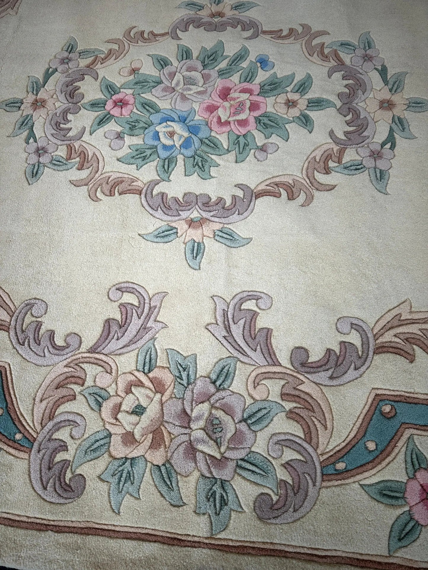 Hand-Tufted Chinese Aubusson Wool Rug – 7'10" x 11' – Luxurious Traditional Design - Tampa Home & Garden Store