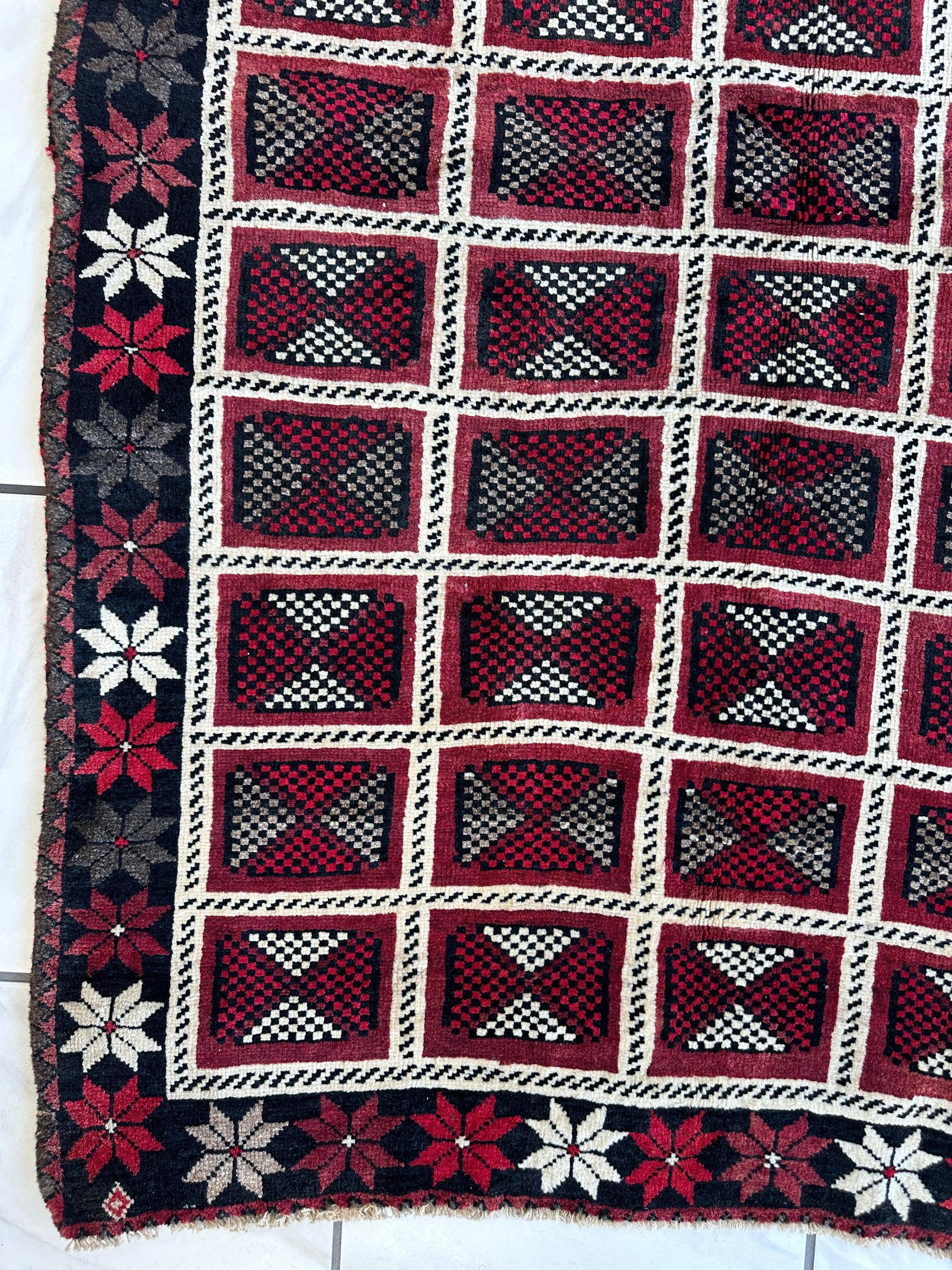 Hand-knotted Persian Tribal Khorramabad Wool Rug 4’3” x 6’10” - Tampa Home & Garden Store