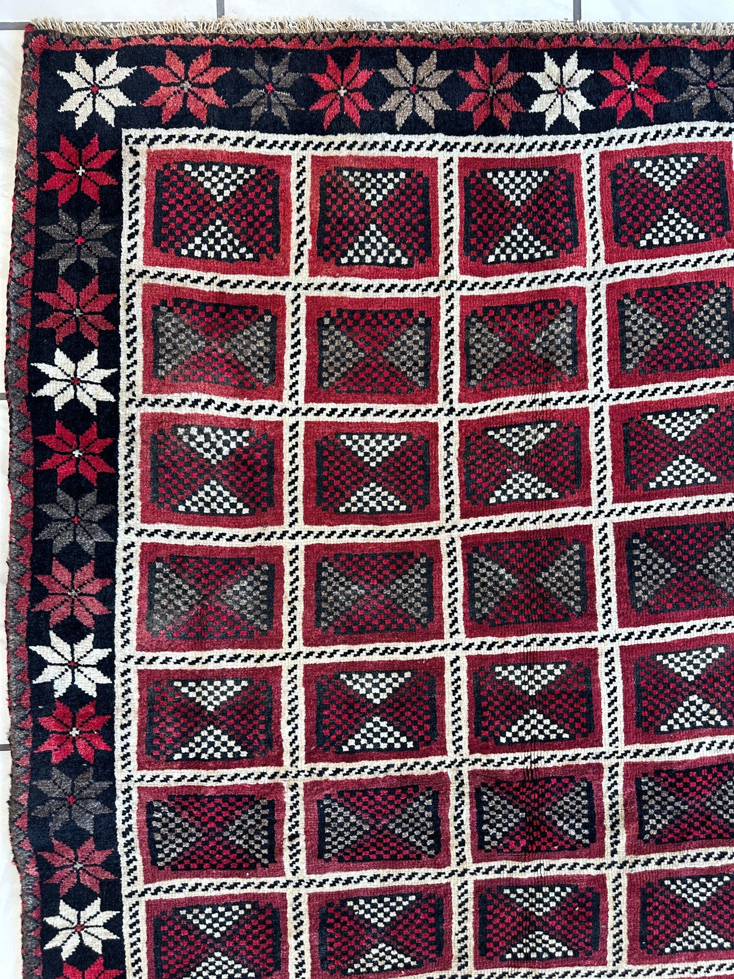 Hand-knotted Persian Tribal Khorramabad Wool Rug 4’3” x 6’10” - Tampa Home & Garden Store