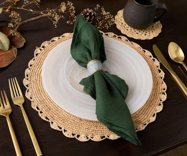 Handmade Raffia Woven Placemat  – Round Table Mats for Kitchen Dining Table Top Rug Mats & Dinner Table Mates - Tampa Home & Garden Store