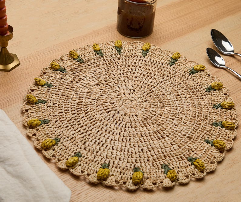 Handmade Tulip Placemat – Raffia Crochet Floral Table Mat – Spring & Easter Table Decor – Artisan Tableware – Boho Dining Accent - Tampa Home & Garden Store