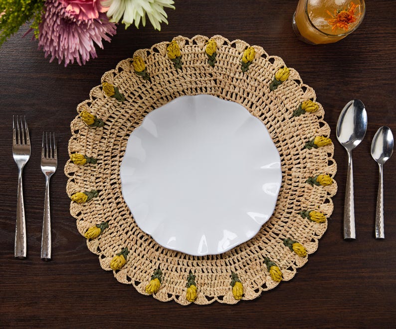 Handmade Tulip Placemat – Raffia Crochet Floral Table Mat – Spring & Easter Table Decor – Artisan Tableware – Boho Dining Accent - Tampa Home & Garden Store