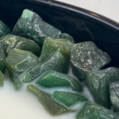 Heart Chakra Crystal Candle with Green Aventurine | Coconut-Soy Wax Candle, 9oz - Tampa Home & Garden Store