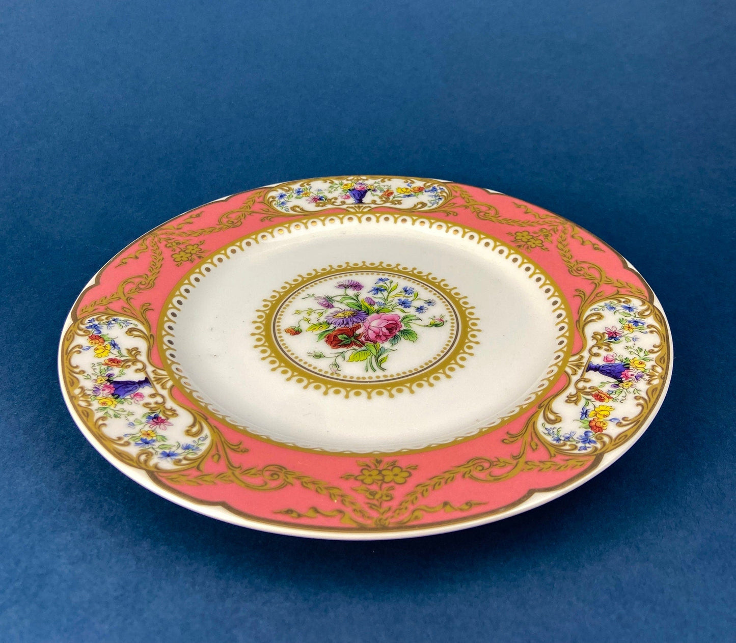 Hutschenreuther Limited Edition Wall Plate: Ursula Band Floral Art, 8" - Tampa Home & Garden Store