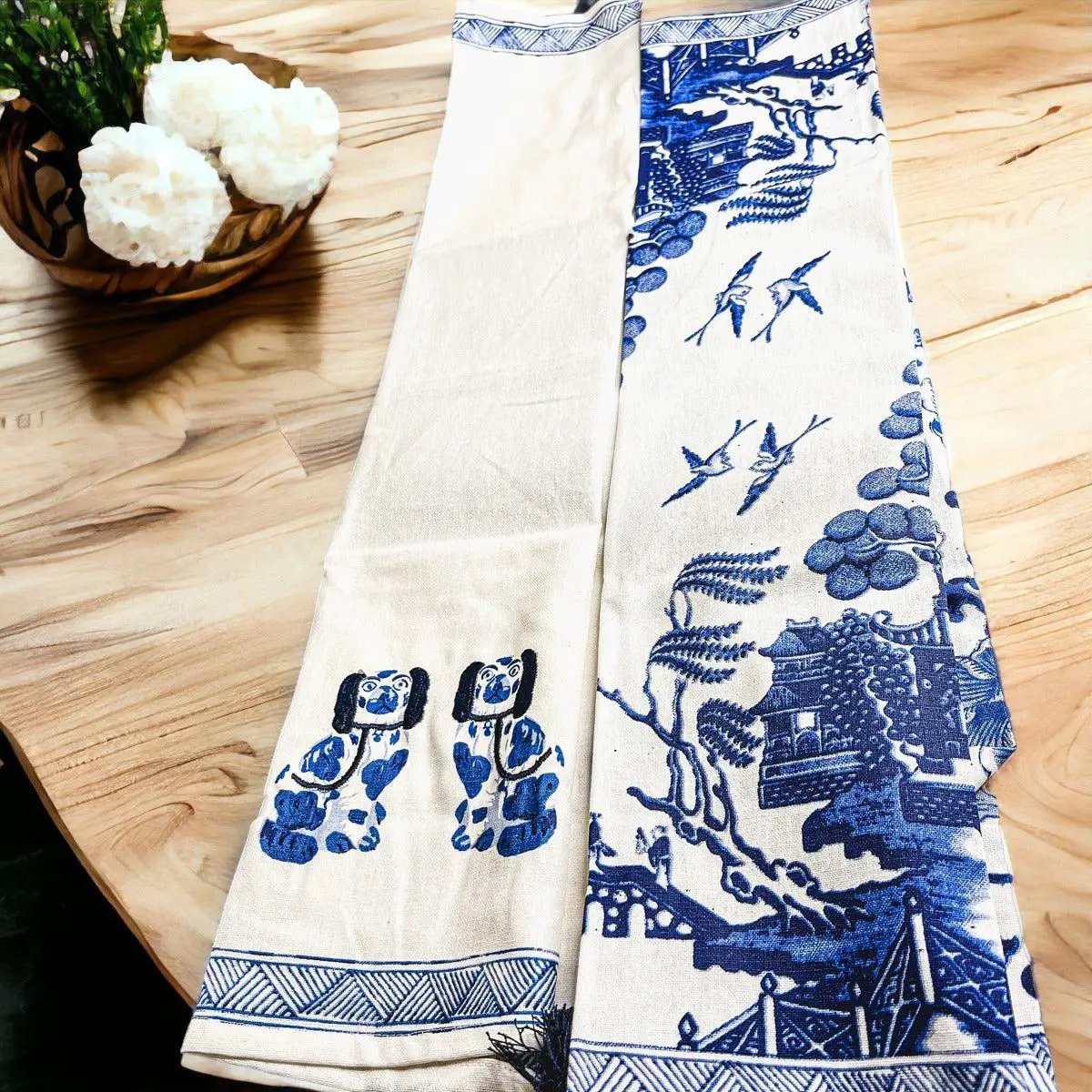 Chinoiserie Tea Towels Embroidered Cotton Set