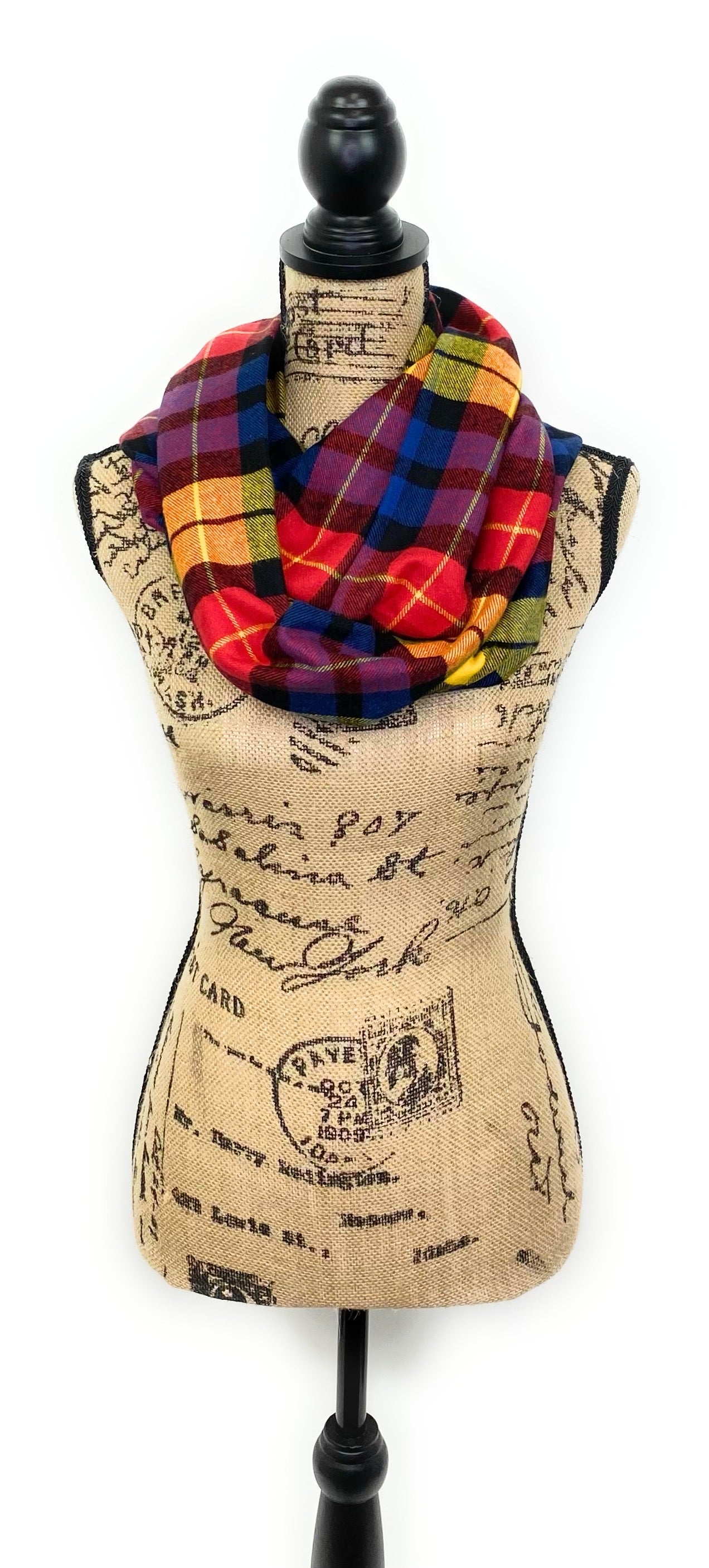 Écharpe infinie ou couverture en flanelle à carreaux colorée jaune, rouge, bleue et noire